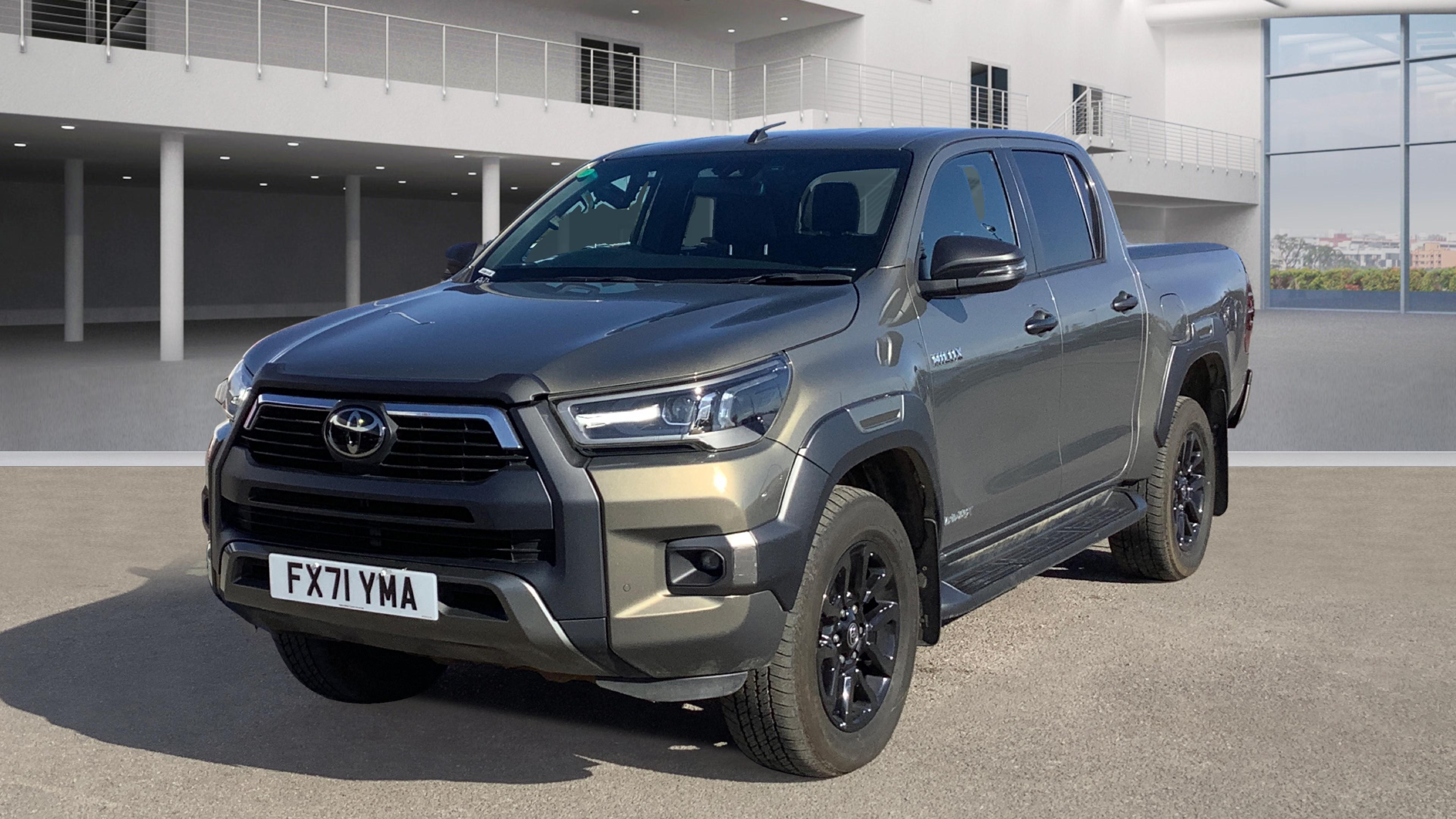TOYOTA Hilux